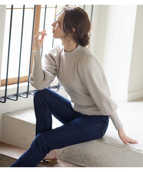 KOBE LETTUCE(コウベレタス)の「ボリュームスリーブニットトップス(ニット/セーター・レディース・ブルー/グレイッシュベージュ/イエロー/ピンク/ブラック/ブラウン/アイボリー/ベージュ系その他/グリーン系その他/ラベンダー/グレー・FREE)」の15枚目の写真