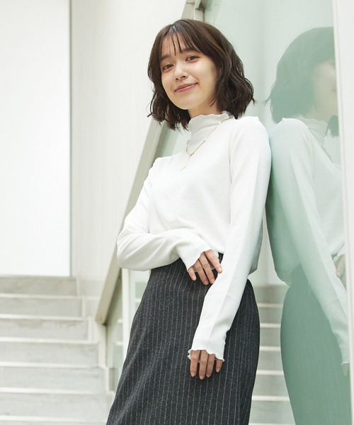 abahouse mavie(アバハウスマヴィ)の「メロウハイネックプルオーバー/レイヤードインナー(Tシャツ/カットソー・レディース・ブラウン/ブラック/パープル系その他/ホワイト/スモークピンク/ダークオレンジ/ライム/ライトグレー・フリー)」の13枚目の写真