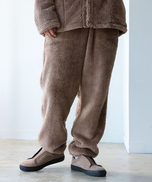 BEAMS（ビームス）の「BEAMS / バギーテーパード ボア イージーパンツ（その他パンツ・メンズ・ブラック/ベージュ・LARGE/X-LARGE/SMALL/MEDIUM）」の2枚目の写真