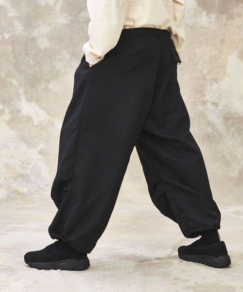 PUBLIC TOKYO（パブリックトウキョウ）の「ポリカルゼバルーンワイドカーゴパンツ（カーゴパンツ・メンズ・ブラック/ベージュ・1/2）」の22枚目の写真