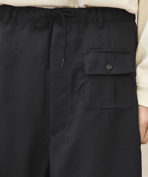 PUBLIC TOKYO（パブリックトウキョウ）の「ポリカルゼバルーンワイドカーゴパンツ（カーゴパンツ・メンズ・ブラック/ベージュ・1/2）」の6枚目の写真
