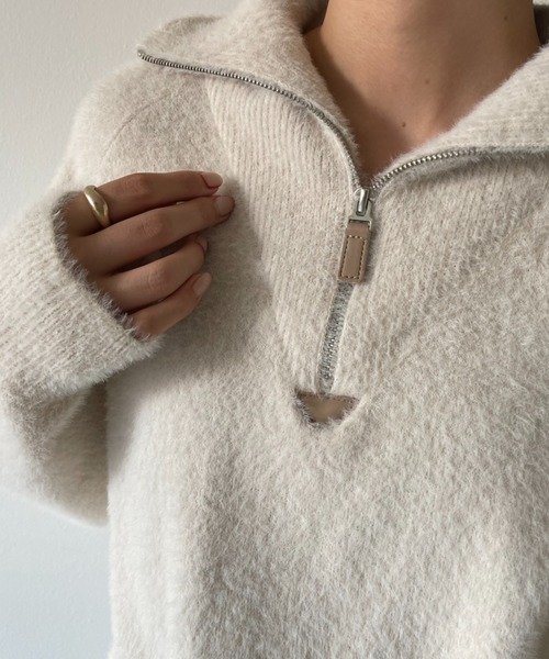 NEUNA（ヌナ）の「モヘアシャギーハーフジップニット（ニット/セーター・レディース・サックスブルー/アイボリー/グレイッシュベージュ・FREE）」の4枚目の写真