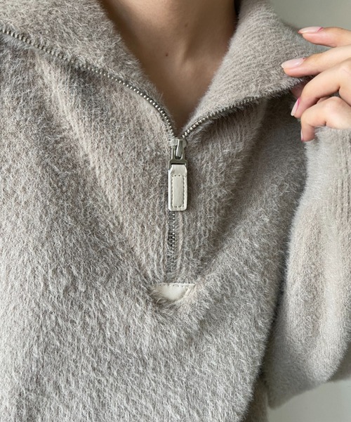 NEUNA（ヌナ）の「モヘアシャギーハーフジップニット（ニット/セーター・レディース・サックスブルー/アイボリー/グレイッシュベージュ・FREE）」の5枚目の写真