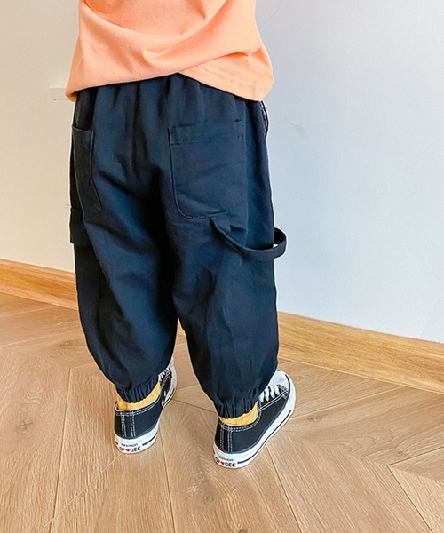 aimoha（アイモハ）の「【aimoha-KIDS-】【新作】 子供服 ビッグポケット裾絞りカーゴパンツ（カーゴパンツ・キッズ・ダークベージュ/ブラック/カーキ・110/100/130/140/120/90/80）」の8枚目の写真