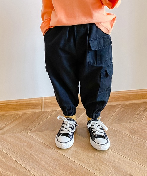 aimoha（アイモハ）の「【aimoha-KIDS-】【新作】 子供服 ビッグポケット裾絞りカーゴパンツ（カーゴパンツ・キッズ・ダークベージュ/ブラック/カーキ・110/100/130/140/120/90/80）」の9枚目の写真