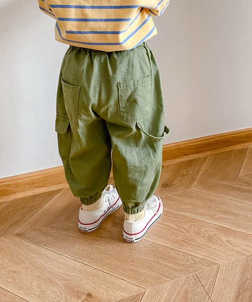 aimoha（アイモハ）の「【aimoha-KIDS-】【新作】 子供服 ビッグポケット裾絞りカーゴパンツ（カーゴパンツ・キッズ・ダークベージュ/ブラック/カーキ・110/100/130/140/120/90/80）」の13枚目の写真