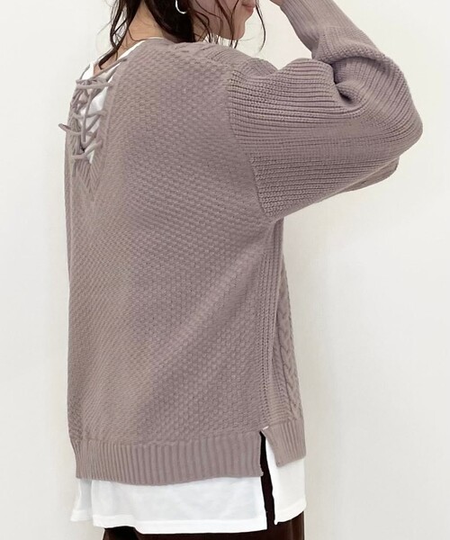 SHOO・LA・RUE（シューラルー）の「◆バックレースアップ　レイヤード風ニット（ニット/セーター・レディース・パープル/ライトグリーン/アイボリー/ベビーピンク・00）」の5枚目の写真