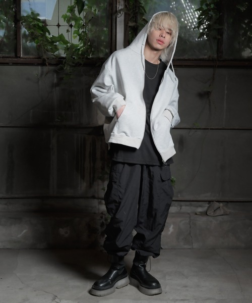 G.O.C（ジーオーシー）の「オーバーサイズ バルーン ジップ パーカー（パーカー・メンズ・ブラック/グレー/クリーム/ワイン/グリーン・MEDIUM/LARGE）」の10枚目の写真