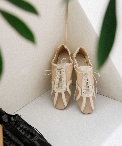 SENSE OF PLACE by URBAN RESEARCH（センスオブプレイスバイアーバンリサーチ）の「チュールスニーカー（スニーカー・レディース・ブラウン/ブラック/ベージュ・SMALL/LARGE/MEDIUM）」の3枚目の写真