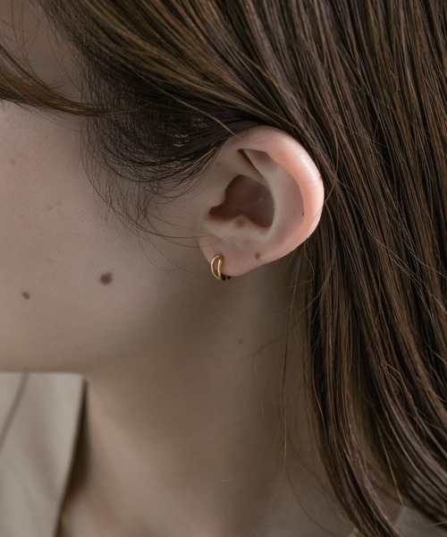 SMELLY（スメリー）の「silver925オープンミニフープピアス（ピアス（両耳用）・レディース・シルバー/ゴールド・-）」の5枚目の写真