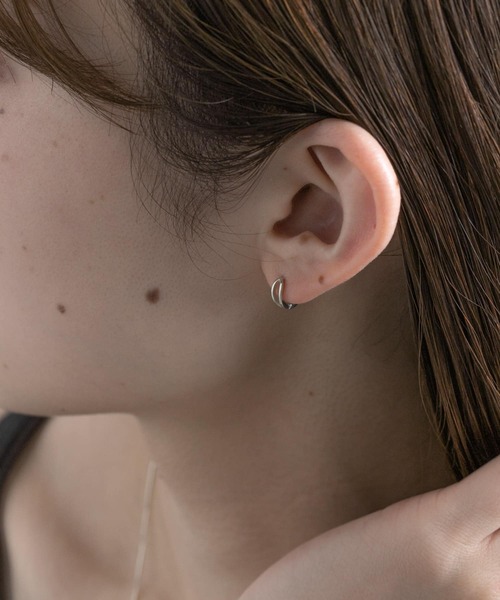 SMELLY（スメリー）の「silver925オープンミニフープピアス（ピアス（両耳用）・レディース・シルバー/ゴールド・-）」の11枚目の写真