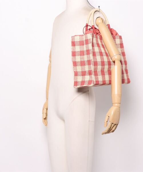 KOBE LETTUCE(コウベレタス)の「チェックボックスペーパートートバッグ(トートバッグ・レディース・サックスブルー/レッド/グレイッシュベージュ/ブラック/ブルー/ラベンダー・FREE)」の17枚目の写真