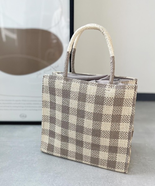 KOBE LETTUCE(コウベレタス)の「チェックボックスペーパートートバッグ(トートバッグ・レディース・サックスブルー/レッド/グレイッシュベージュ/ブラック/ブルー/ラベンダー・FREE)」の3枚目の写真