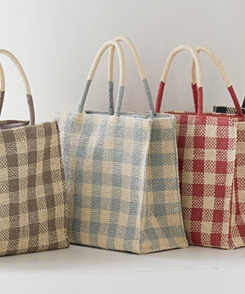 KOBE LETTUCE(コウベレタス)の「チェックボックスペーパートートバッグ(トートバッグ・レディース・サックスブルー/レッド/グレイッシュベージュ/ブラック/ブルー/ラベンダー・FREE)」の16枚目の写真