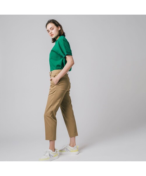 LACOSTE（ラコステ）の「撥水テーパードクロップドチノパンツ（チノパンツ・レディース・ベージュ/ネイビー・36/34/40/38）」の21枚目の写真