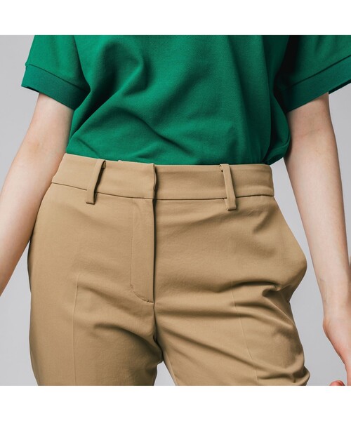LACOSTE（ラコステ）の「撥水テーパードクロップドチノパンツ（チノパンツ・レディース・ベージュ/ネイビー・36/34/40/38）」の11枚目の写真