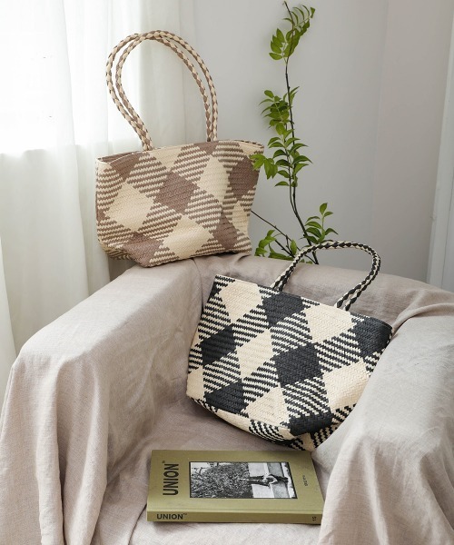 Bou Jeloud（ブージュルード）の「【WEB限定】ギンガムロングハンドルトート（かごバッグ・レディース・ブラック/グレー・-）」の10枚目の写真