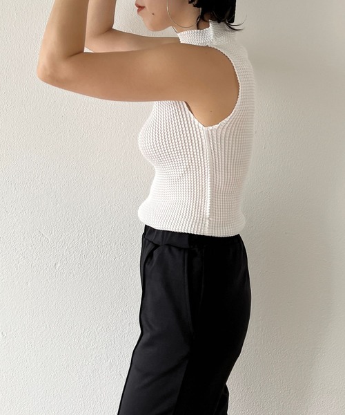 wee9s（ウィークス）の「non non iron petit high neck po / 伸縮性抜群！アイロン不要なプチハイネックノースリプルオーバー（Tシャツ/カットソー・レディース・ホワイト/ネイビー/パープル/ベージュ/ブラック/ピンク/マスタード/ベビーピンク・FREE）」の13枚目の写真