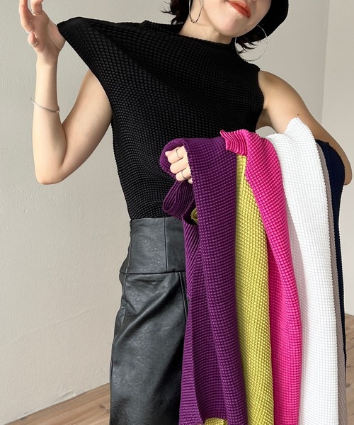 wee9s（ウィークス）の「non non iron petit high neck po / 伸縮性抜群！アイロン不要なプチハイネックノースリプルオーバー（Tシャツ/カットソー・レディース・ホワイト/ネイビー/パープル/ベージュ/ブラック/ピンク/マスタード/ベビーピンク・FREE）」の10枚目の写真