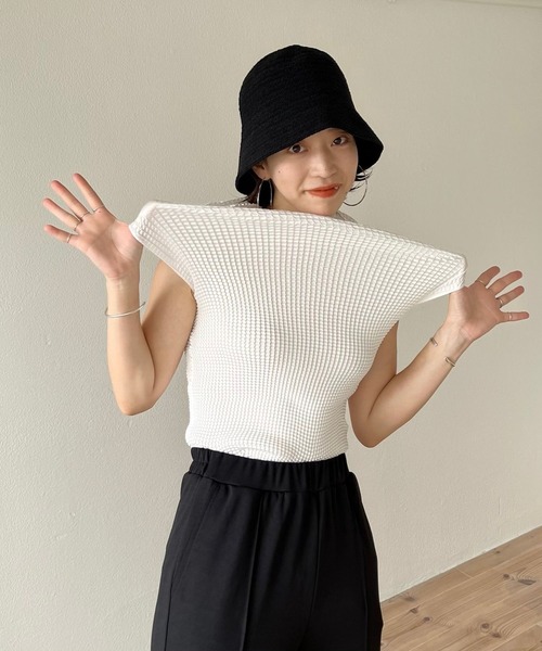 wee9s（ウィークス）の「non non iron petit high neck po / 伸縮性抜群！アイロン不要なプチハイネックノースリプルオーバー（Tシャツ/カットソー・レディース・ホワイト/ネイビー/パープル/ベージュ/ブラック/ピンク/マスタード/ベビーピンク・FREE）」の9枚目の写真