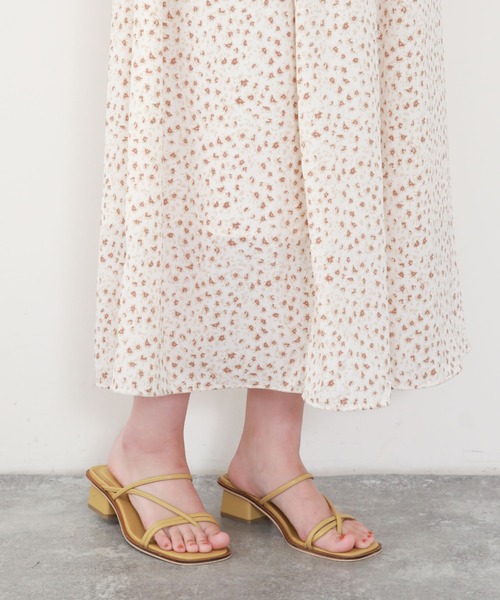 archives（アルシーヴ）の「デコルテデザイン２Ｗａｙ花柄ワンピース（ワンピース・レディース・ブラック/グリーン/アイボリー・MEDIUM）」の11枚目の写真