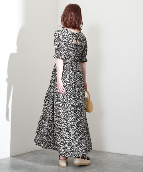 archives（アルシーヴ）の「デコルテデザイン２Ｗａｙ花柄ワンピース（ワンピース・レディース・ブラック/グリーン/アイボリー・MEDIUM）」の10枚目の写真