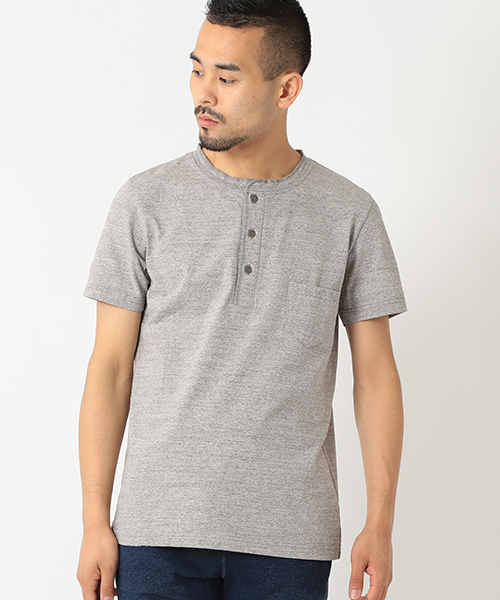 REMI RELIEF(レミレリーフ)の「◇REMI RELIEF×BEAMS PLUS / 別注 ヘンリーネックTシャツ(Tシャツ/カットソー・メンズ・ホワイト/グレー/ネイビー・X-LARGE/SMALL/MEDIUM/LARGE)」の3枚目の写真