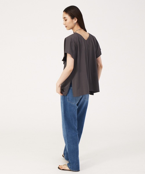 qualite(カリテ)の「2wayアシメフラッププルオーバー(Tシャツ/カットソー・レディース・ホワイト/サーモンピンク/チャコールグレー・フリー)」の8枚目の写真