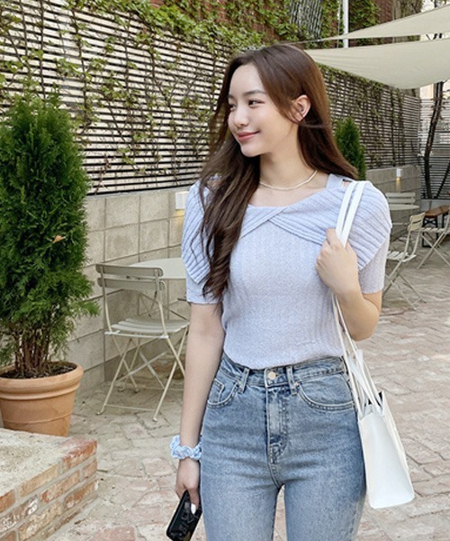 SONA（ソナ）の「SONYUNARA セーラーカラーオフショル半袖ニットトップス（ニット/セーター・レディース・スカイブルー/ブラック/イエロー/アイボリー/コーラル・FREE）」の9枚目の写真