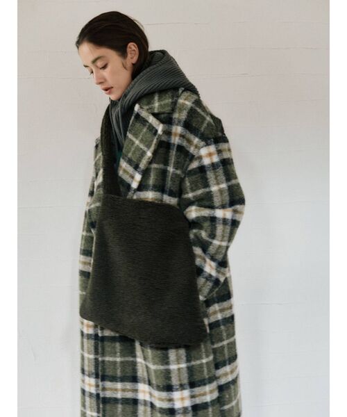 Ungrid(アングリッド)の「ボアショルダーバッグ(ショルダーバッグ・レディース・チャコールグレー/アイボリー・FREE)」の7枚目の写真