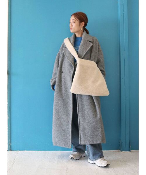 Ungrid(アングリッド)の「ボアショルダーバッグ(ショルダーバッグ・レディース・チャコールグレー/アイボリー・FREE)」の17枚目の写真