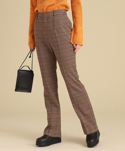 Ray BEAMS(レイビームス)の「Ray BEAMS / チェック フレア パンツ(その他パンツ・レディース・ブラウン/ブラック・1/0)」の2枚目の写真