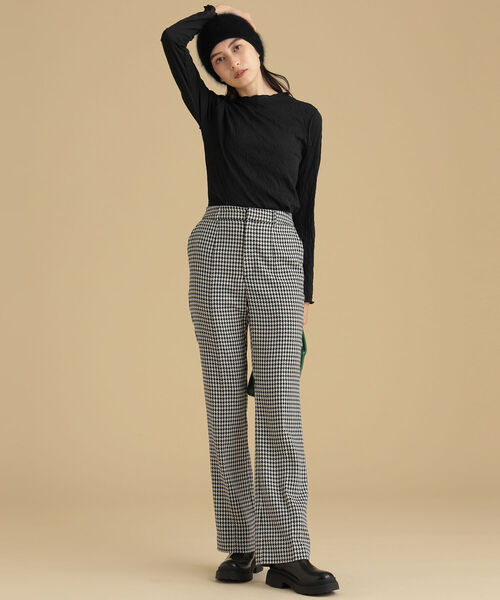 Ray BEAMS(レイビームス)の「Ray BEAMS / チェック フレア パンツ(その他パンツ・レディース・ブラウン/ブラック・1/0)」の4枚目の写真