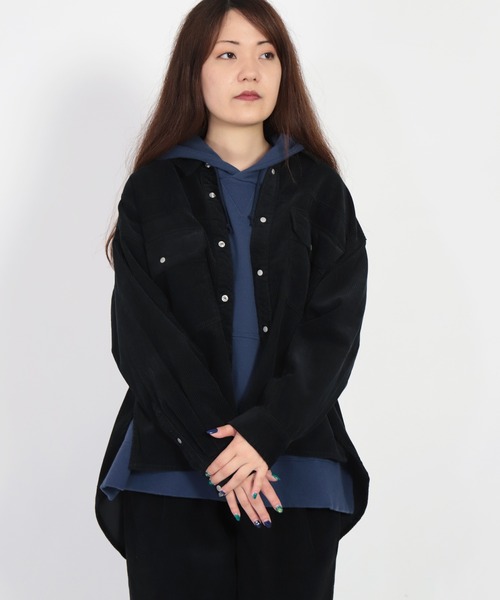 D.M.G.（ドミンゴ）の「[D.M.G. / ディーエムジー] 8Wコーデュロイ ワークシャツジャケット（その他アウター・レディース・ベージュ/ブラック/ライトグレー・2/3）」の5枚目の写真