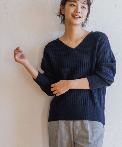 THE SHOP TK （ザ ショップ ティーケー ）の「◆【あったか/顔回りスッキリ】メランジ調リブVニット（ニット/セーター・レディース・アイボリー/黄緑系/ネイビー/ベージュ・12/13）」の4枚目の写真