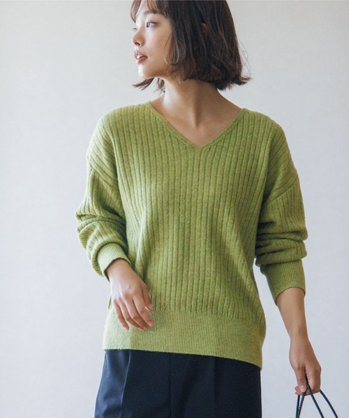 THE SHOP TK （ザ ショップ ティーケー ）の「◆【あったか/顔回りスッキリ】メランジ調リブVニット（ニット/セーター・レディース・アイボリー/黄緑系/ネイビー/ベージュ・12/13）」の14枚目の写真