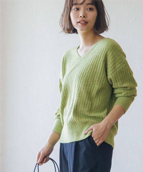 THE SHOP TK （ザ ショップ ティーケー ）の「◆【あったか/顔回りスッキリ】メランジ調リブVニット（ニット/セーター・レディース・アイボリー/黄緑系/ネイビー/ベージュ・12/13）」の15枚目の写真