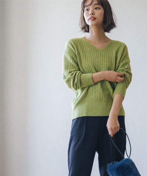 THE SHOP TK （ザ ショップ ティーケー ）の「◆【あったか/顔回りスッキリ】メランジ調リブVニット（ニット/セーター・レディース・アイボリー/黄緑系/ネイビー/ベージュ・12/13）」の16枚目の写真