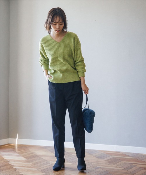 THE SHOP TK （ザ ショップ ティーケー ）の「◆【あったか/顔回りスッキリ】メランジ調リブVニット（ニット/セーター・レディース・アイボリー/黄緑系/ネイビー/ベージュ・12/13）」の18枚目の写真