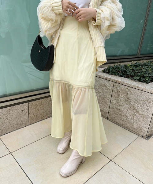 one after another NICE CLAUP(ワンアフターアナザーナイスクラップ)の「マーメイドシアースカート 2023SS(スカート・レディース・ブラック/グレー/アイボリー/イエロー・FREE)」の4枚目の写真