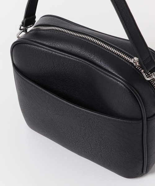 URBAN RESEARCH DOORS（アーバンリサーチドアーズ）の「2WAYスクエアショルダーバッグ（ショルダーバッグ・レディース・ブラック/ベージュ系その他・-）」の22枚目の写真