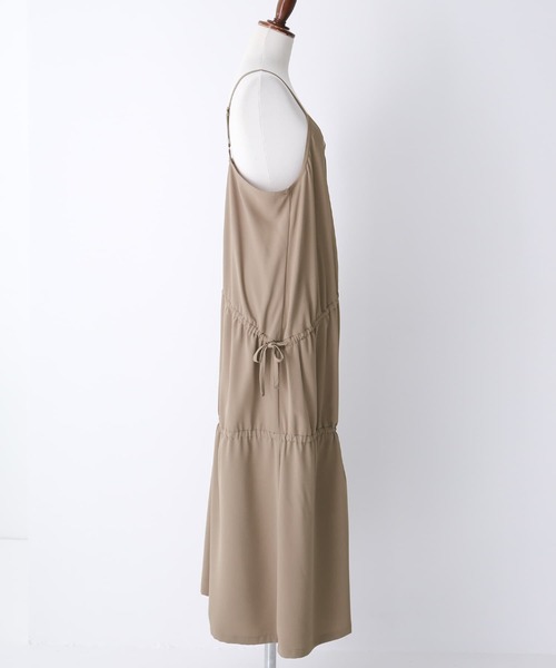 osharewalker(オシャレウォーカー)の「【廃盤】『ドロストギャザーキャミワンピース』(ワンピース・レディース・ブラック/モカ/グリーン・1/2)」の19枚目の写真