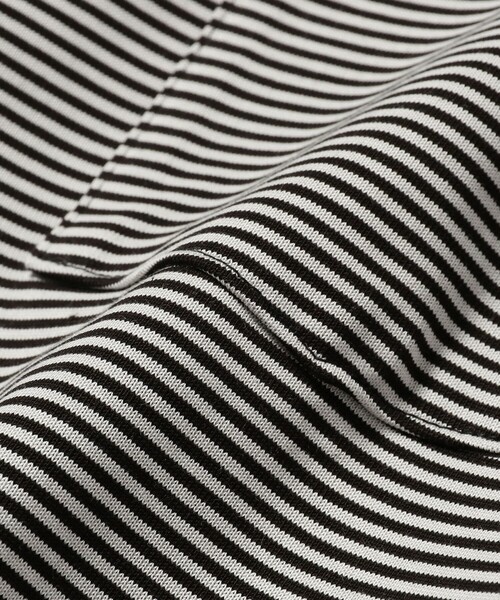 A VONTADE（アボンタージ）の「*A VONTADE × BEAMS F / 別注 ミニボーダー ポケットTシャツ（Tシャツ/カットソー・メンズ・ネイビー/ブラック・M/L/S）」の8枚目の写真