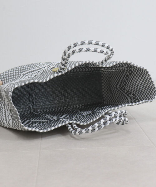 Letra(レトラ)の「【Letra/レトラ】メルカドバッグSHORT(トートバッグ・レディース・シルバー/イエロー系その他/ブルー系その他/ピンク系その他・FREE)」の17枚目の写真