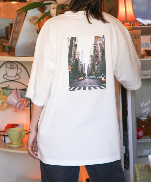 ZIP FIVE（ジップファイブ）の「【ZIP FIVE】【ユニセックス】3タイプ 刺繍・プリントデザイン＆フォトデザイン ビッグシルエットアソートTシャツ（Tシャツ/カットソー・メンズ・ブラック系1/ホワイト/ネイビー/オートミール/ホワイト系/ホワイト系1/クリーム/ブラック系2/ホワイト系3/ネイビー系/ホワイト系2/アイボリー系/ブラック系3/ブラック/ブラック系・LARGE/SMALL/MEDIUM）」の4枚目の写真