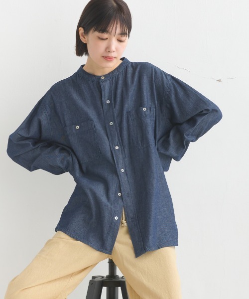 OMNES（オムネス）の「ユニセックスシャンブレーバンドカラーシャツ（シャツ/ブラウス・レディース・インディゴブルー/ブルー系その他・LARGE/MEDIUM/XX-LARGE/X-LARGE）」の22枚目の写真