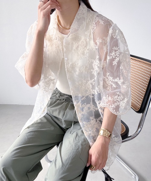 MYMOOD.（マイムード）の「シアー刺繍パフスリーブブラウス（シャツ/ブラウス・レディース・アイボリー・FREE）」の6枚目の写真