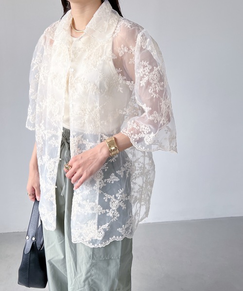 MYMOOD.（マイムード）の「シアー刺繍パフスリーブブラウス（シャツ/ブラウス・レディース・アイボリー・FREE）」の2枚目の写真