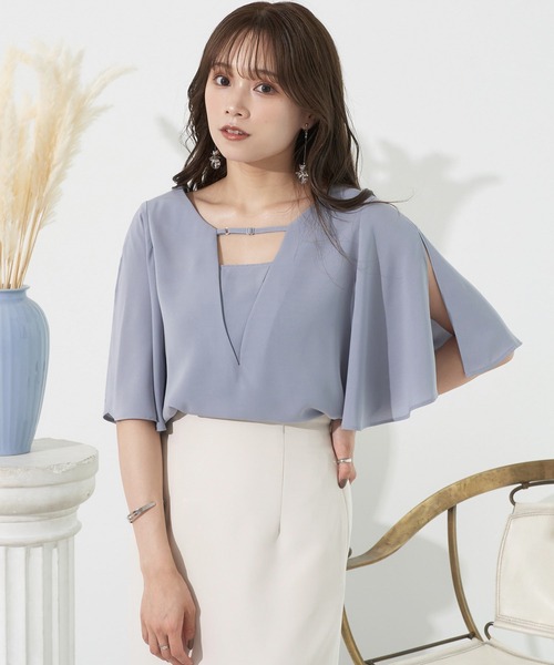 earth music&ecology（アースミュージックアンドエコロジー）の「2WAYショルダースリットブラウス（シャツ/ブラウス・レディース・オフホワイト/ブラック/サックスブルー・FREE）」の3枚目の写真