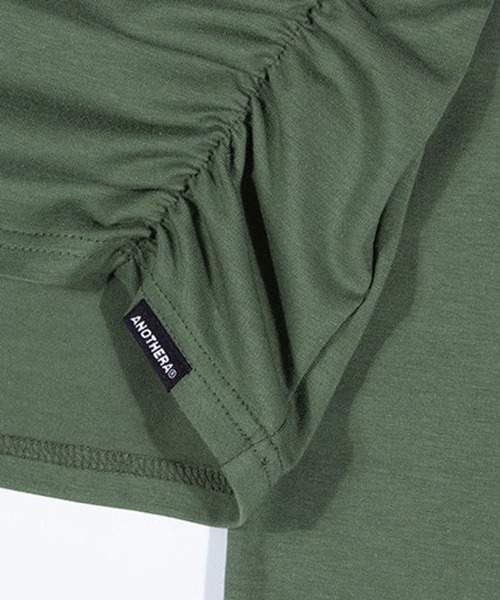 ALAND（エーランド）の「Anothera／シャーリングTOP 2199718（Tシャツ/カットソー・レディース・ブラック/カーキ/ベージュ・FREE）」の16枚目の写真